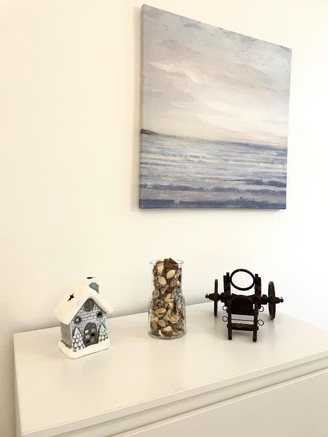 White Apartment Near The Famous New York Cafe บูดาเปสต์ ภายนอก รูปภาพ